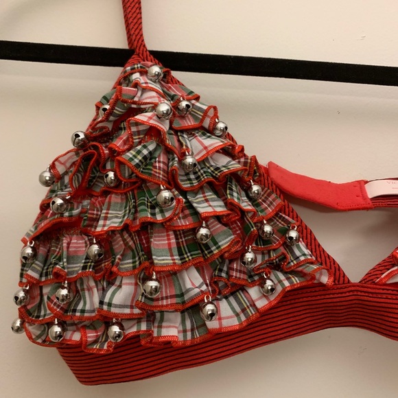 Victoria Secret Holiday Ruffle Bell Bra - Picture 3 of 4